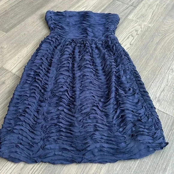 🔥Zara🔥 | Navy blue ruffled strapless  dress - Picture 2 of 11